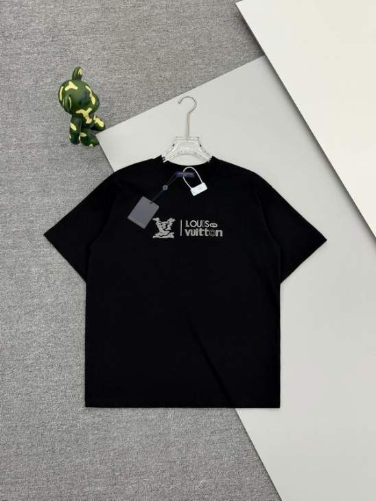 Picture of Louis Vuitton T Shirts Short _SKULVS-XLm6tx1707313